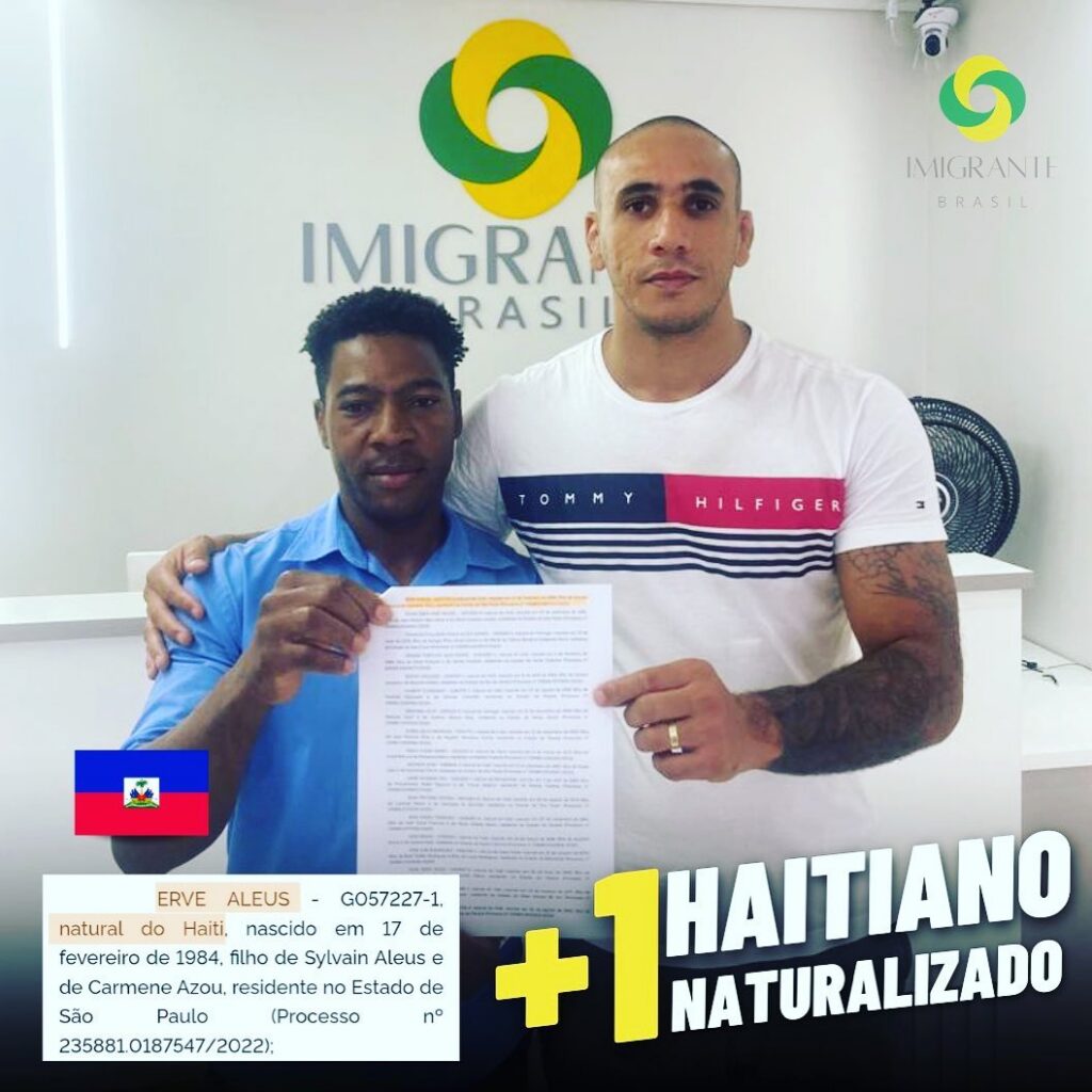Peça da Imigrante Brasil celebrando uma naturalização.